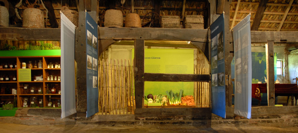 Ausstellungsgestaltung, Austellung "Isenhagener Gärten", Bauernhaus Museum Isernhagen, 2008